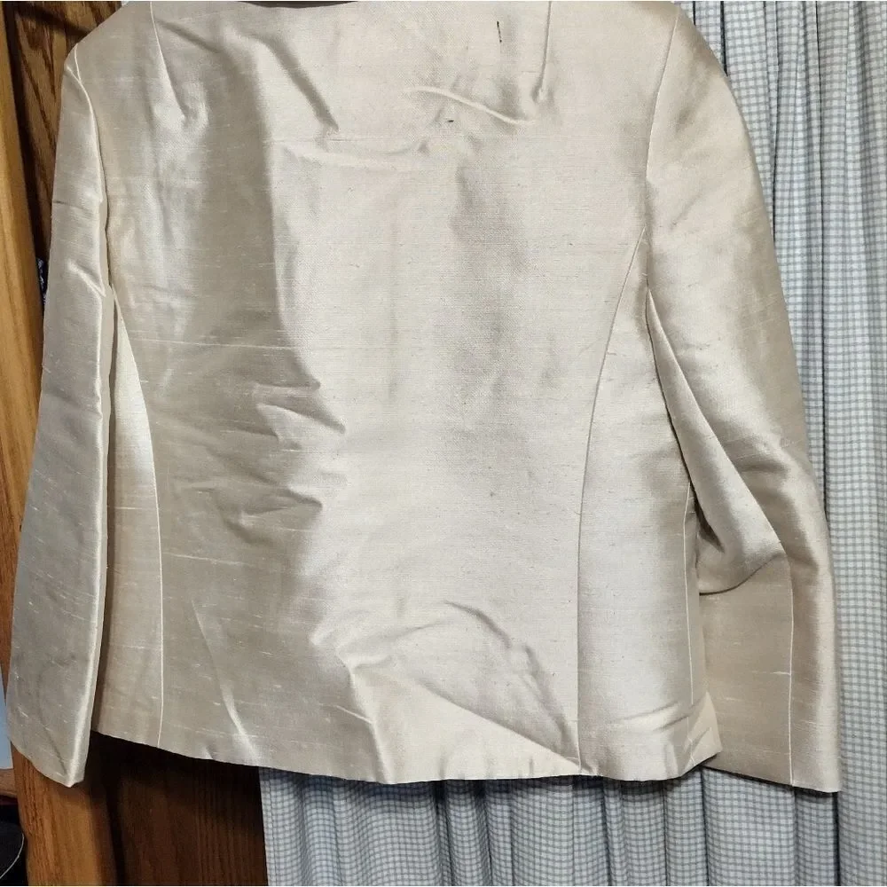 Vintage  Betsy Bates raw silk skirt suit